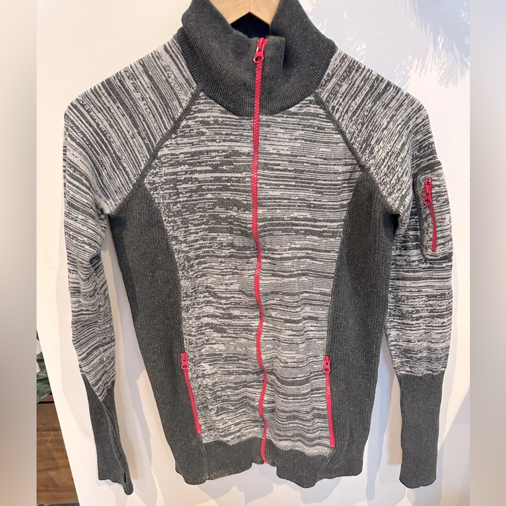 COPY - Women’s SKYR Gray zip up. Size large.